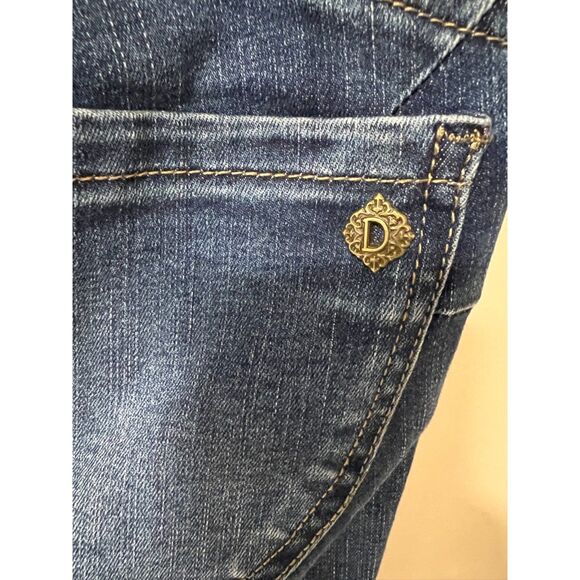 Democracy "Ab"solution distressed denim skinny jeans. Size 8P. - Picture 4 of 8